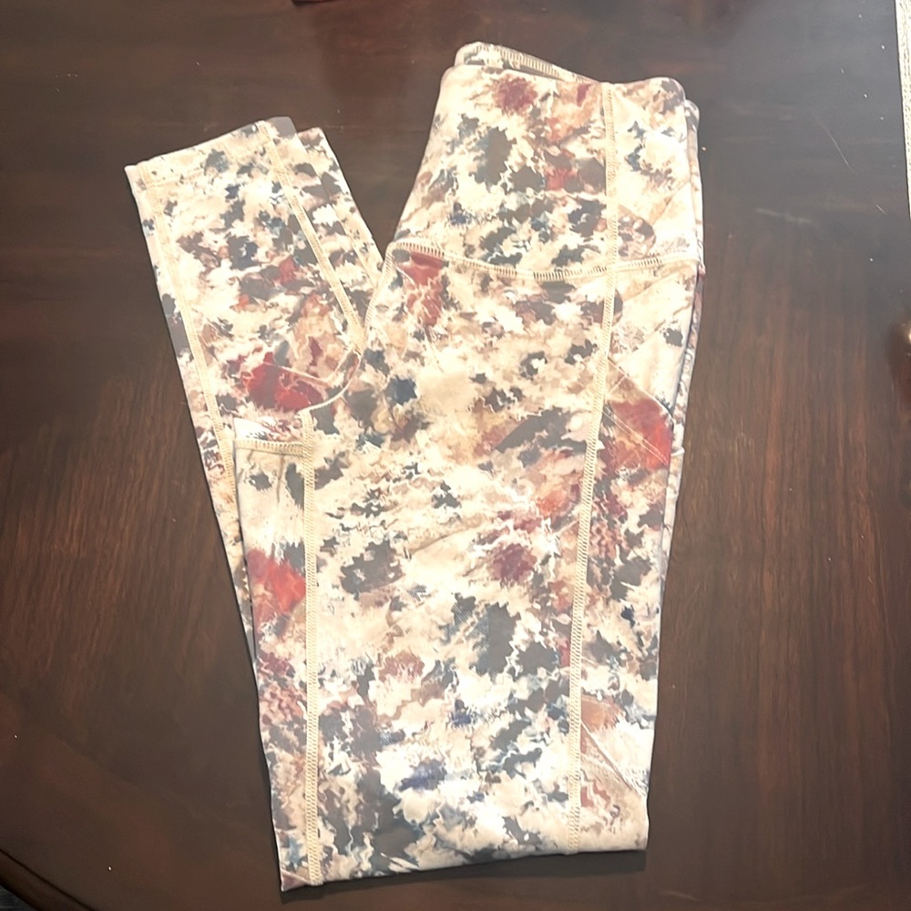 Zella, full length, pockets on each side, excellent used condition, no flaws